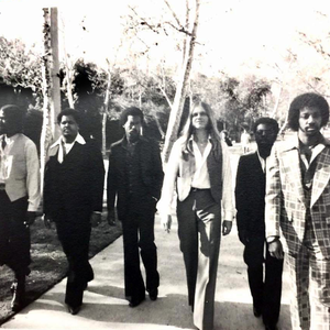 丰满少妇激情自慰露白浆
