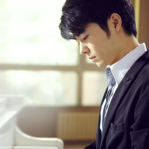 丰满少妇激情自慰露白浆
